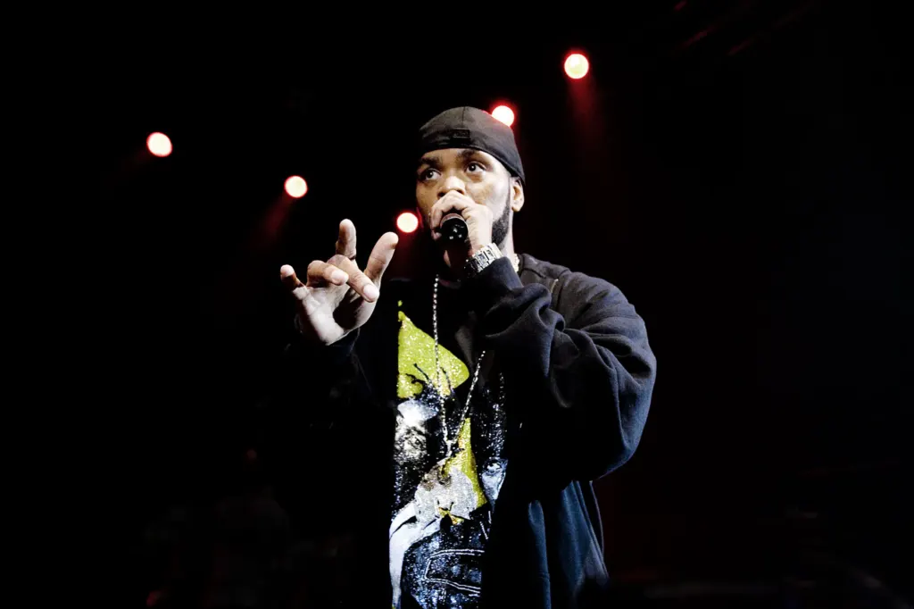 Method Man + Redman — event, music and portrait photograph in Shepherd’s Bush, London, UK, frame 12 of 14.